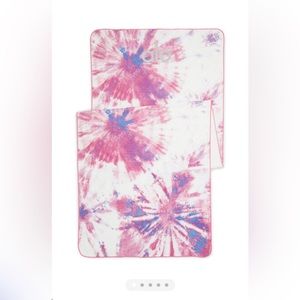 Pink Tie-Dye Grounded No-Slip Towel — ALO YOGA